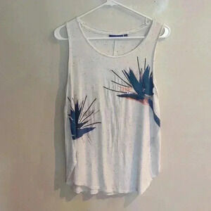 APT. 9 tank top‎ size small cream w/blue graphic print